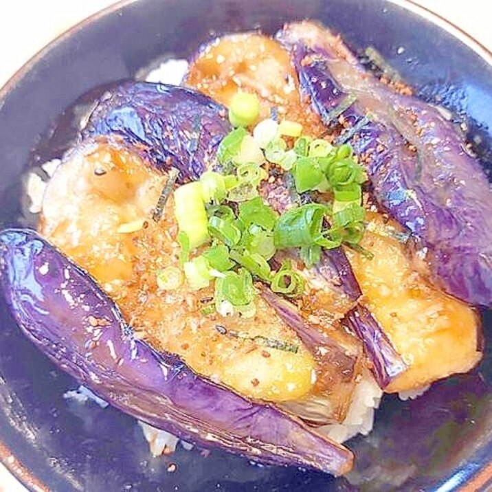 100均のうなぎのふりかけをプラス！ナスの蒲焼丼♪